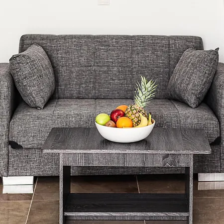 Xaravgi * Fira (Santorini)