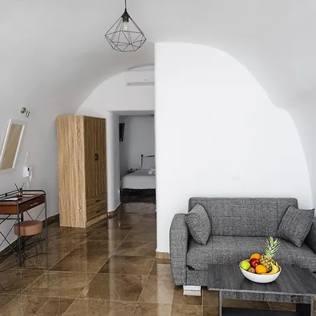 Xaravgi Hotel *